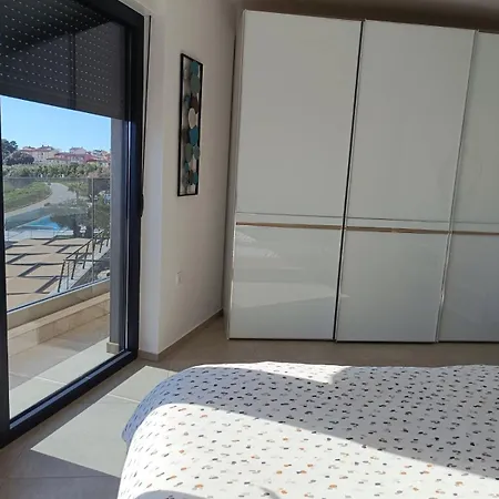 Prekrasan Letizia S Bazenom Apartman *
